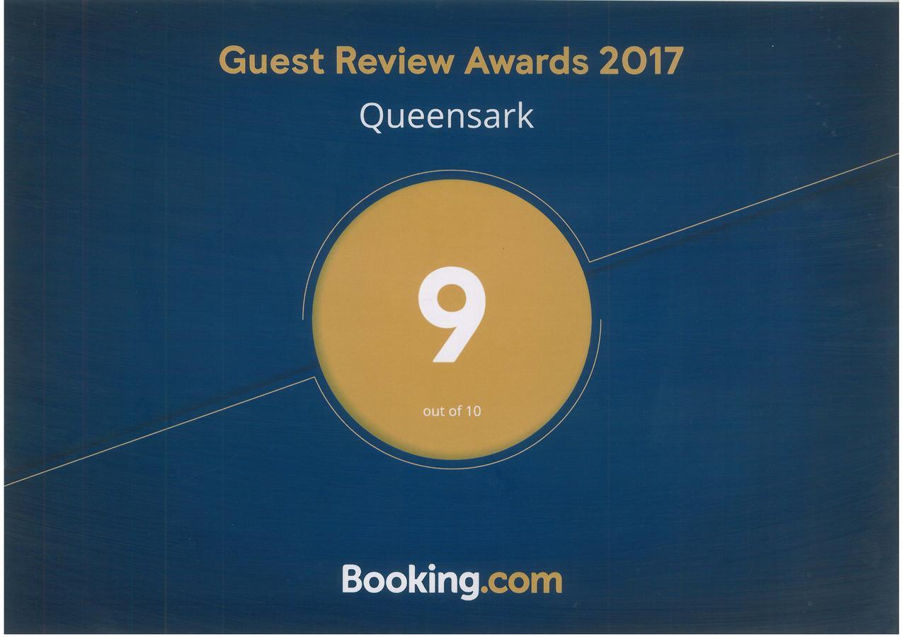 Queens Ark نالاثانيا المظهر الخارجي الصورة